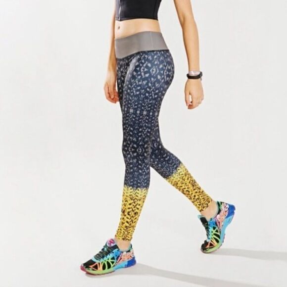 WOMENS SMALL/MEDIUM ONZIE MULTICOLORED LEGGINGS - Picture 1 of 13